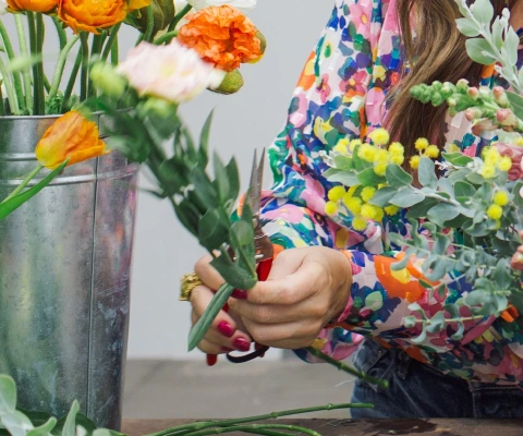 Christina’s Favorite Flower Tools For A Style-It-Yourself Arrangement