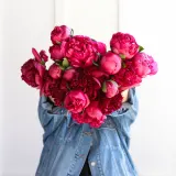Red-Handed: 20 Peonies