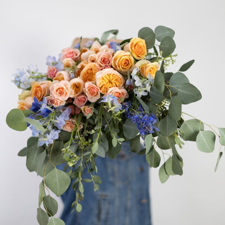 Farm Direct Fresh Light Blue Glitter Roses | Light Blue Glitter Flower  Bouquet of 12 Fresh Roses (Dozen) + Vase Included